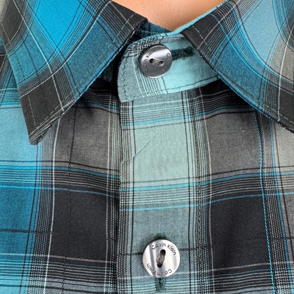 Men's Calvin Klein Short Sleeves Plaid Button Up Shirt Blue Size XL - Picture 9 of 12